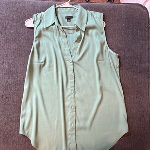 Ann Taylor Light Green Sleeveless Button Down Shirt
